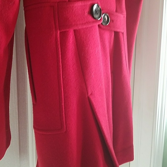 Red Banana Republic coat - Picture 6 of 7